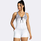 Detalles del pantalón corto White Macaco - Detalles blancos